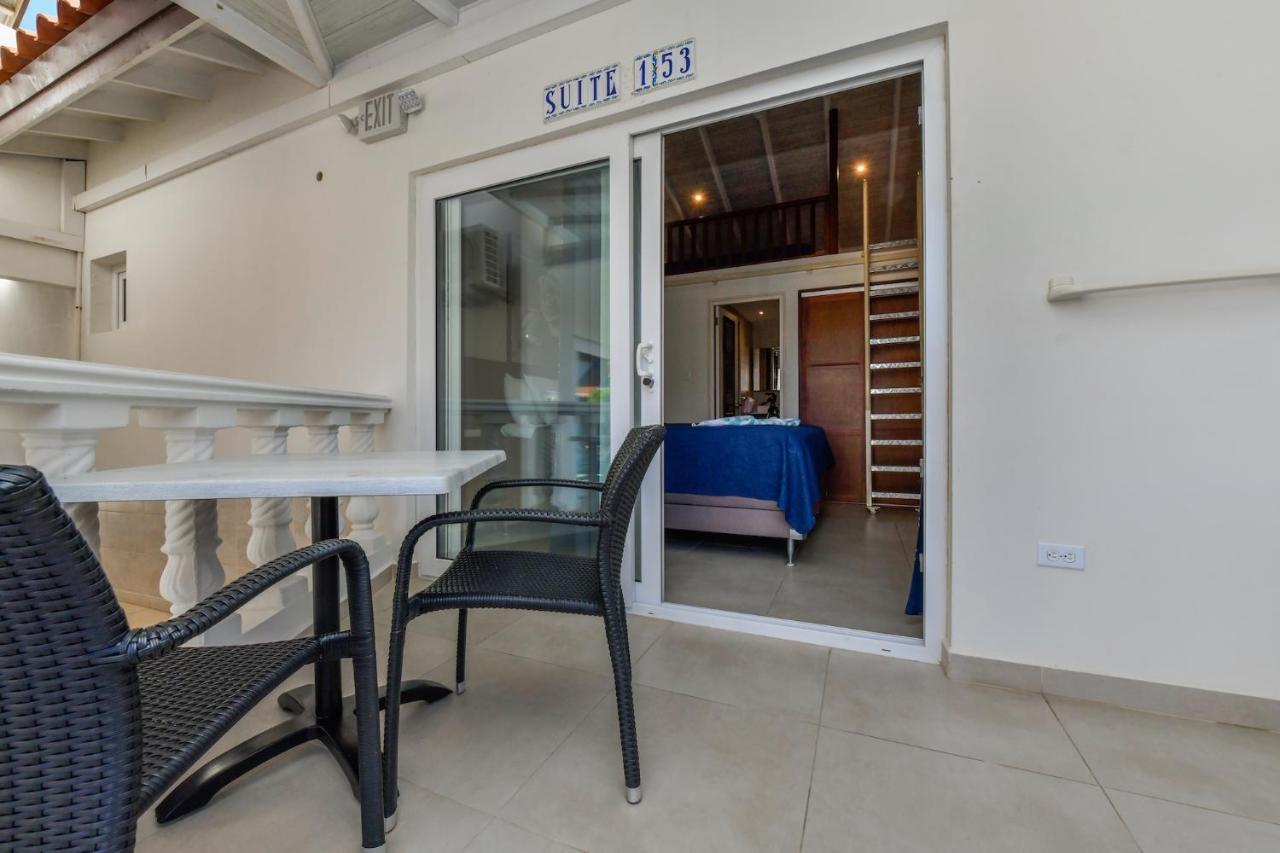 Boutique Hotel Swiss Paradise Aruba Villas And Suites Palm Beach Ngoại thất bức ảnh