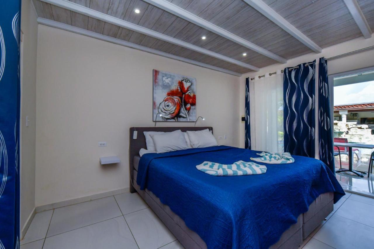 Boutique Hotel Swiss Paradise Aruba Villas And Suites Palm Beach Ngoại thất bức ảnh