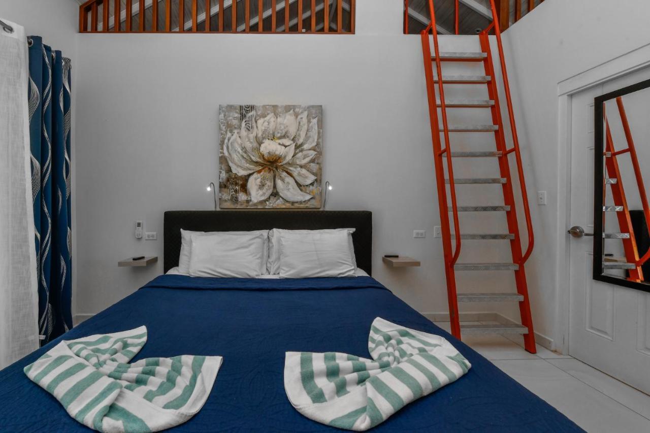 Boutique Hotel Swiss Paradise Aruba Villas And Suites Palm Beach Ngoại thất bức ảnh
