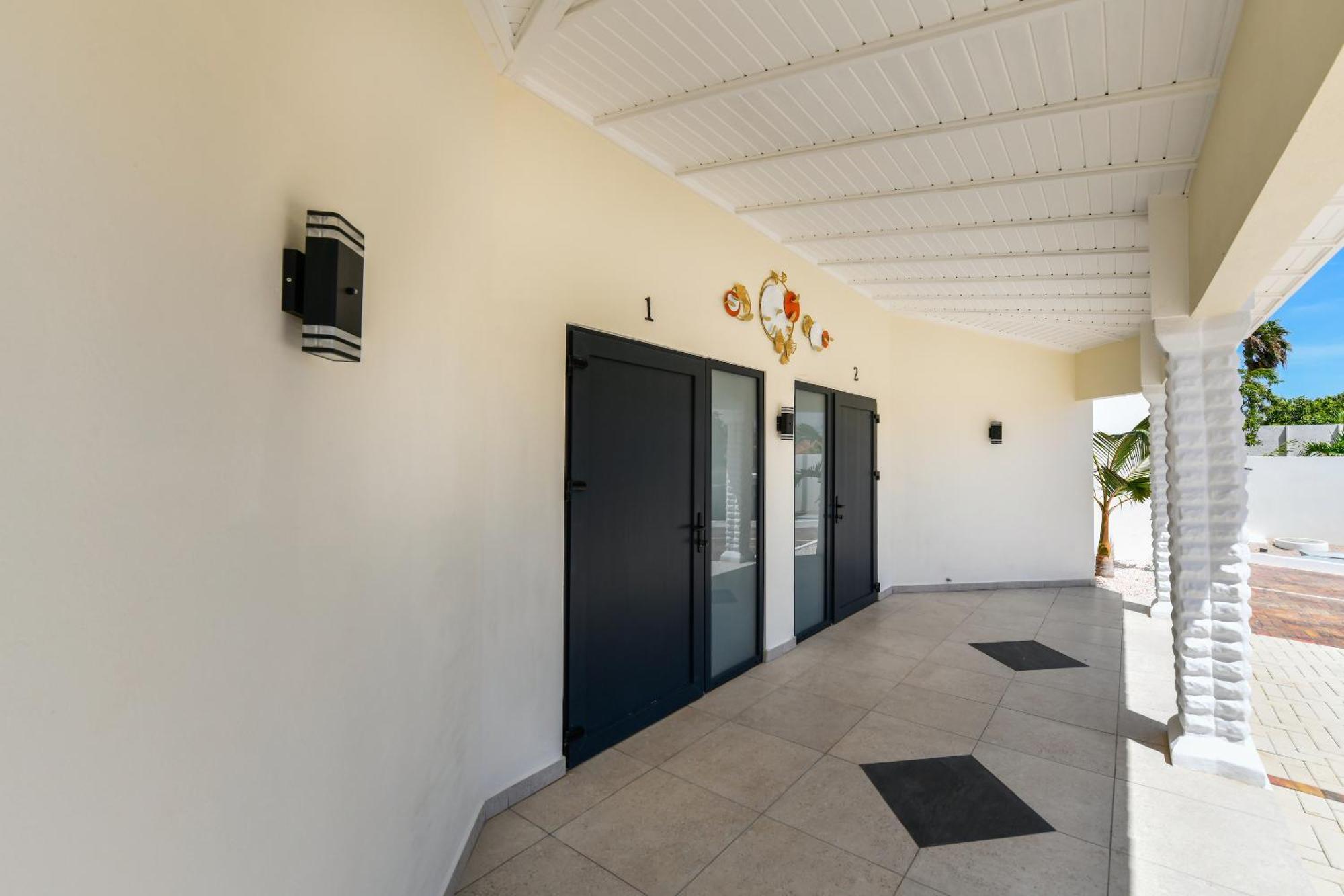 Boutique Hotel Swiss Paradise Aruba Villas And Suites Palm Beach Ngoại thất bức ảnh